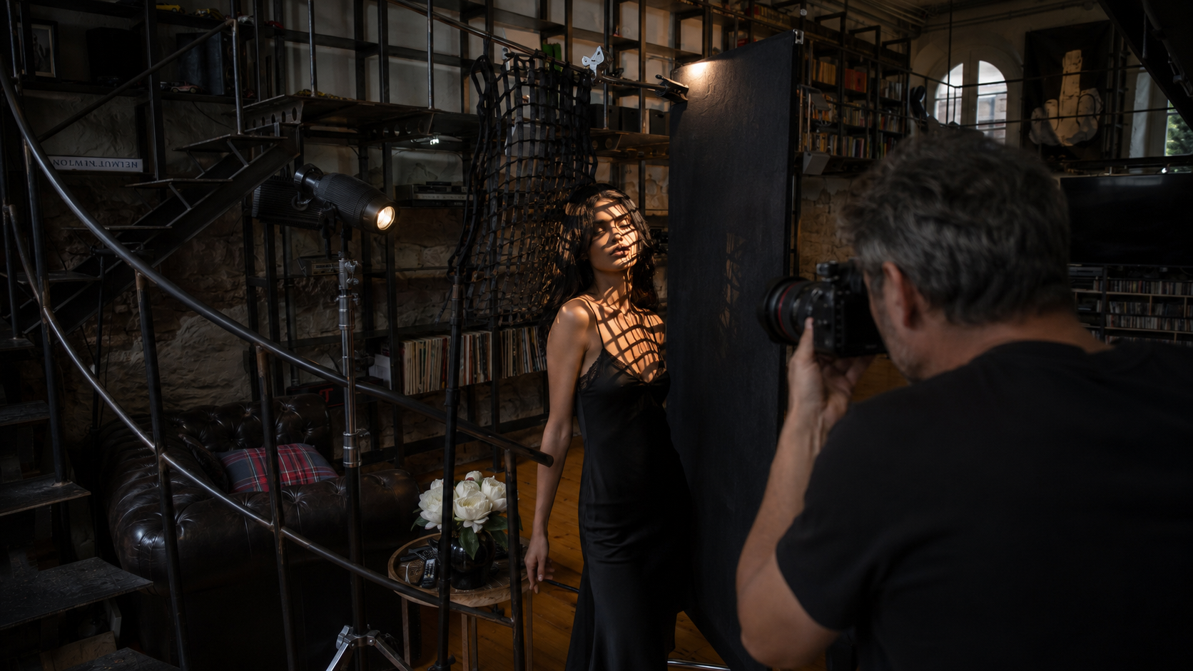 Detailansicht Schattenmuster mit Netz im Black Steel Loft