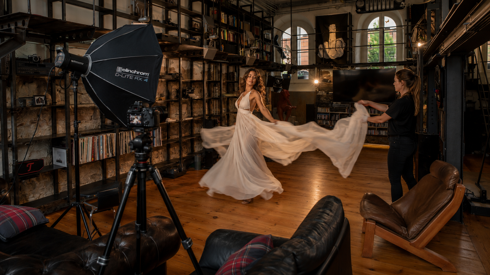 Realistischer Fotografie-Aufbau im Black Steel Loft für Bewegungsunschärfe mit Stoff